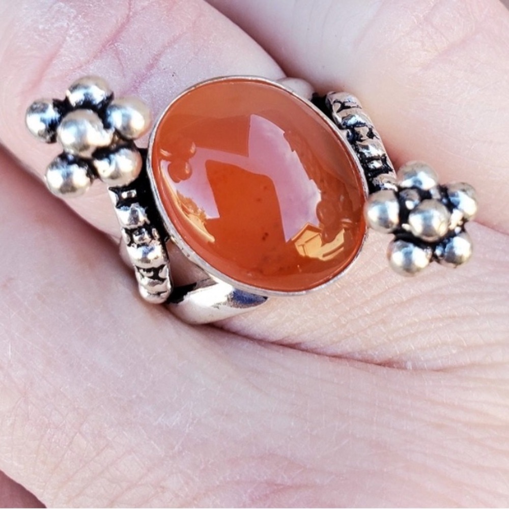 CARNELIAN Unique Gemstone Ring with .925 Sterling Silver, Size: 7, NWOT